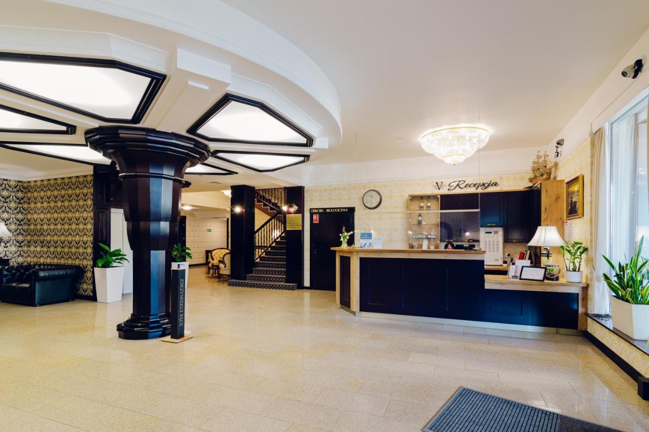 Hotel Victoria Bolszewo Esterno foto