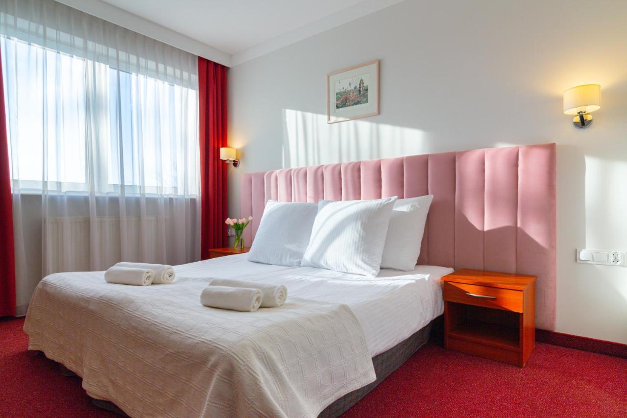Hotel Victoria Bolszewo Esterno foto
