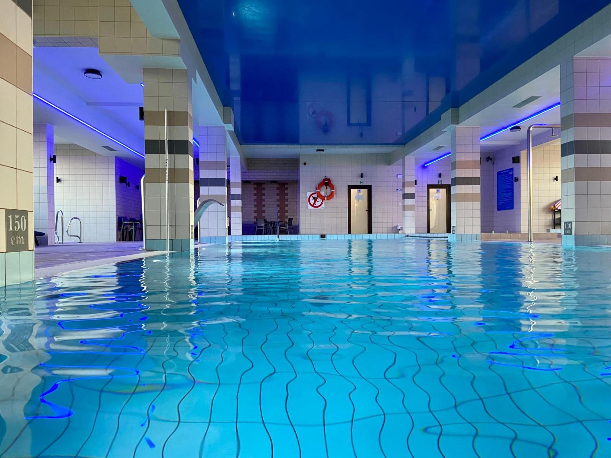 Hotel Victoria Bolszewo Esterno foto